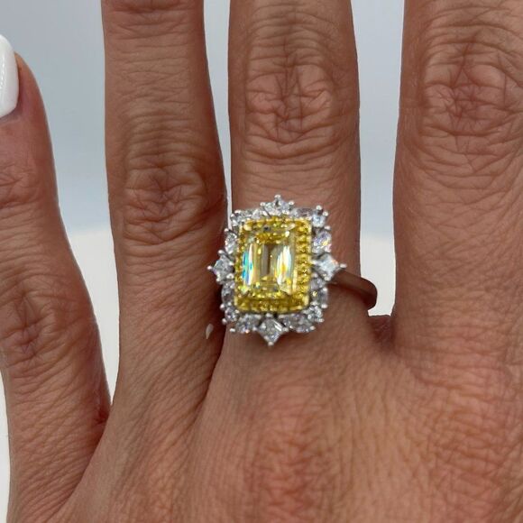 New, sz 8 canary/yellow topaz, clear diamonds, solid sterling, emerald cut - Picture 4 of 12